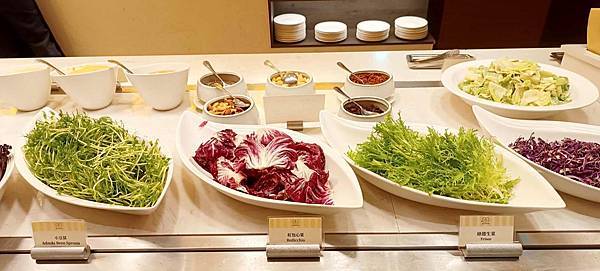 【台中美食】裕元花園酒店-溫莎咖啡廳 | 日韓美食節，生魚片