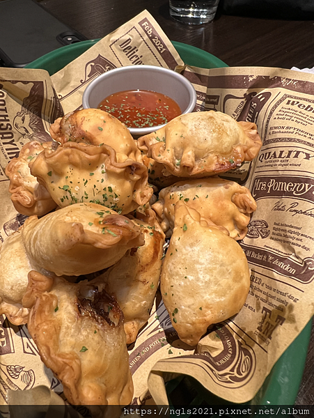 台北美食 美食推薦 文青美食 文青小店 古亭義大利麵 台北義大利麵 松露野菇燉飯 蝦醬義大利麵 台北甜點 台北提拉米蘇 台北平價美食 台北平價甜點 overthink餐飲