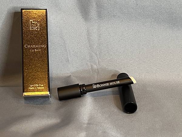 Bonnie House-靜淨呵護羅馬洋甘菊原精護唇膏 (正貨一入) Bonnie House-靜淨呵護羅馬洋甘菊原精護唇膏 (正貨一入)