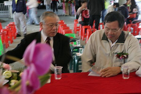 2010.04.26局長與李議員.JPG