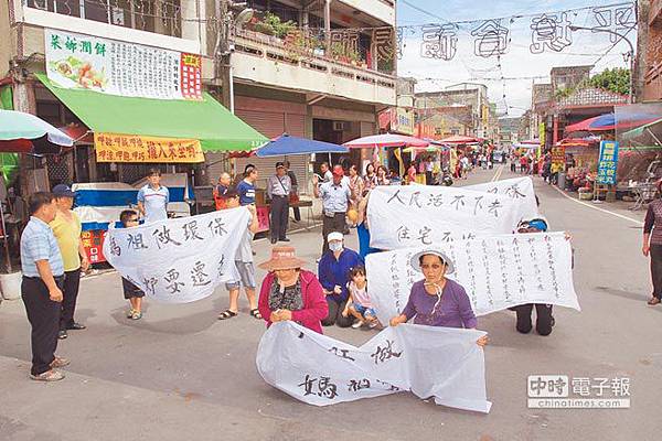 通霄鎮白沙屯拱天宮去年新設兩座環保金爐，附近居民長期飽受金爐