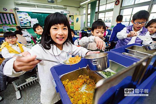 少子化/民國93年全國的小學生人數總計188萬人，降至去年1