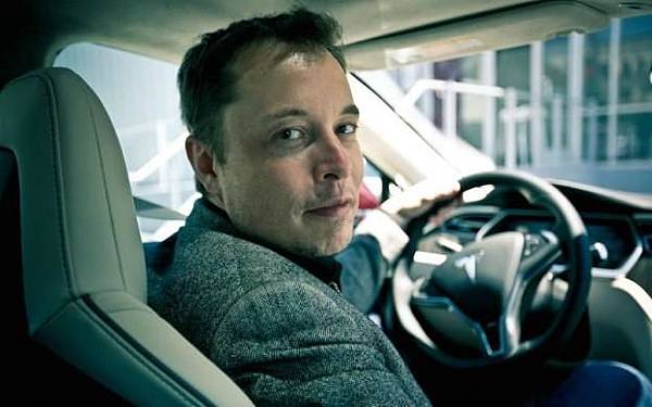 Elon Musk伊隆·馬斯克/特斯拉售電動車Model 3