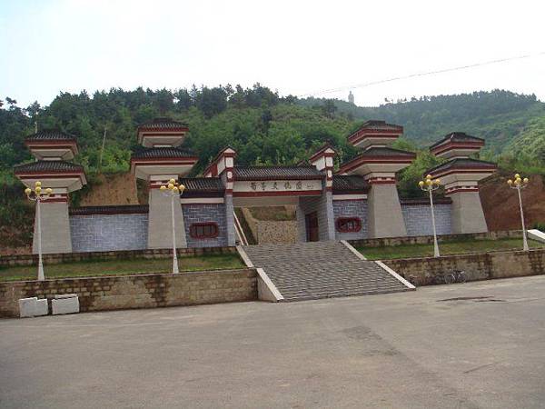 姜太公/稷下學宮-具有學術和政治的雙重性質,它既是一個官辦的 姜太公/稷下學宮-具有學術和政治的雙重性質,它既是一個官辦的