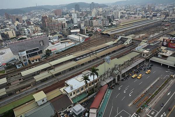 新竹火車站+基隆車站-基隆驛/清代台灣鐵路「新竹車站」 位在