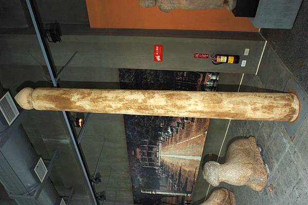 墓望柱-石筆/照「大清會典」的規定,墓前可設立翁仲、石馬坐騎 墓望柱-石筆/照「大清會典」的規定,墓前可設立翁仲、石馬坐騎