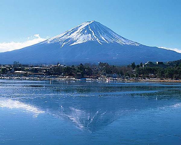 富士山/三保松原/天人羽衣這樣的傳說，與中國的「牛郎織女」的