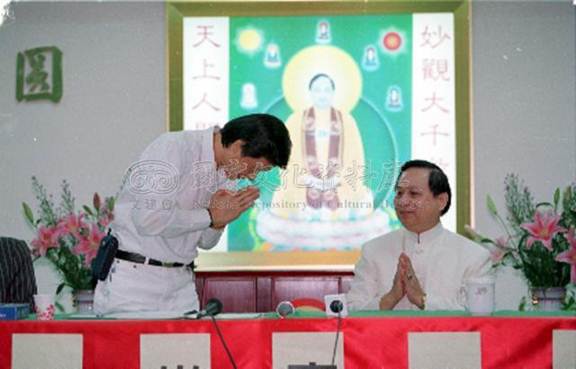 妙禪開勞斯萊斯「佛教如來宗」4000多萬元,購置2輛-感恩s 妙禪開勞斯萊斯「佛教如來宗」4000多萬元,購置2輛-感恩s