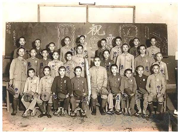 1944～1945臺灣青年特別鍊成所/實施的全面徵兵制，於昭