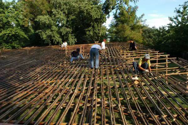 違建/牛腿建築/違建下方毫無支撐結構/牛腿結構