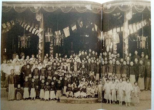 誥命夫人/林朝棟夫人-一品夫人/一至五品官員授以誥命,六至九 誥命夫人/林朝棟夫人-一品夫人/一至五品官員授以誥命,六至九