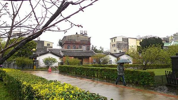 北埔姜氏家廟前的見證–老姜新姜 北埔姜氏家廟前的見證–老姜新姜