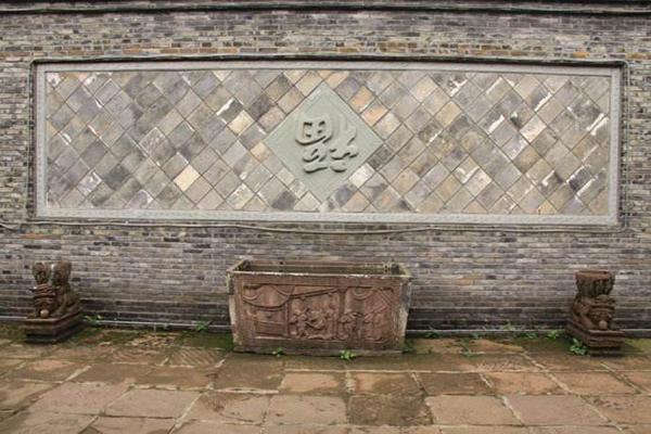 影壁牆也稱為照壁-古代很風行影壁牆,尤其是有錢人家講究多怕犯 影壁牆也稱為照壁-古代很風行影壁牆,尤其是有錢人家講究多怕犯