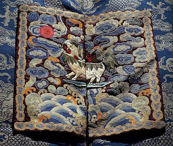 獬豸是憲兵的吉祥物-獬豸(音“謝至”) /獬豸就是法律的象徵 獬豸是憲兵的吉祥物-獬豸(音“謝至”) /獬豸就是法律的象徵