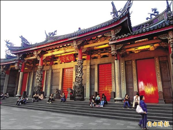 什麼時間去拜拜較恰當呢？「四正時」：子（晚上十一點到凌晨一點