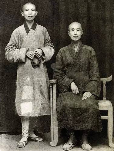 李叔同為弘一大師-「重興南山律宗第十一代祖師」在1942年圓