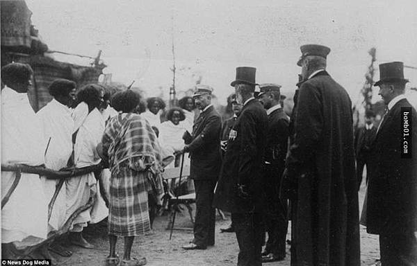 「原住民觀光」/1835年起直到1958年人類動物園(人類學 「原住民觀光」/1835年起直到1958年人類動物園(人類學
