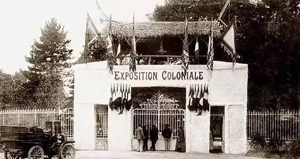 「原住民觀光」/1835年起直到1958年人類動物園(人類學 「原住民觀光」/1835年起直到1958年人類動物園(人類學