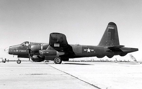 800px-Lockheed_RB-69A_Neptune_061122-F-1234P-007