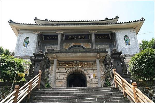 圓通禪寺俗稱圓通寺-釋迦牟尼佛、文殊菩薩、菩賢菩薩三尊大佛像