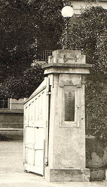 覆土保留/百年舊校門遺跡出土/覆土保存/台中一中一九一五年創