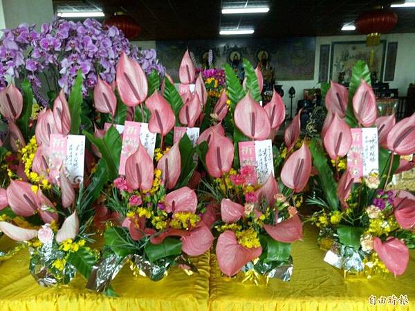 行天宮103.08.26 起拜拜不燒香/每年吸引六百萬名香客 行天宮103.08.26 起拜拜不燒香/每年吸引六百萬名香客