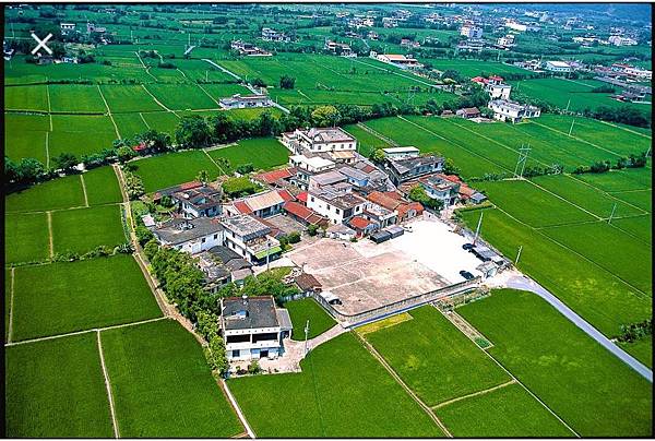 老照片/臺灣日日新報社原為落成於1908年的二層樓建築，19