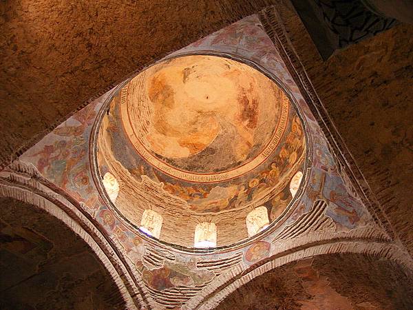 800px-Dome_frescoes,_Hagia_Sophia,_Trabzon.jfif