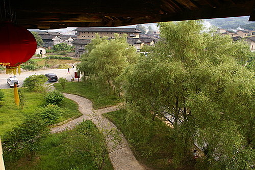 懷遠樓客家人建於1907年，樓高4層位於福建省漳州市南靖縣梅