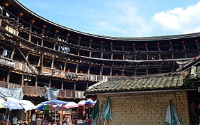 288px-Yuchang_Tulou_Internal_20140829