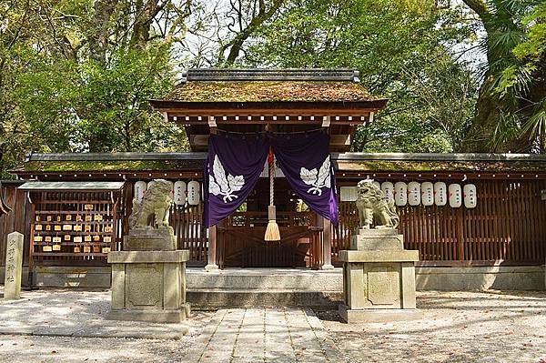 Munakata-jinja_(Kyoto_Gyoen),_haisho