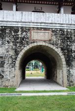 國家一級古蹟鳳山縣舊城北門拱辰門門神神荼+鬱壘/鎮福社，是位