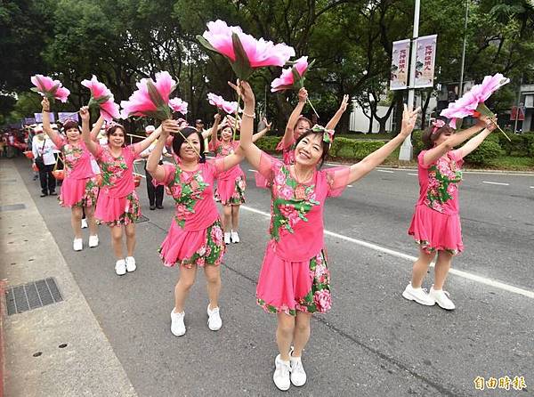 臺灣客家人所使用的客家話「四海永樂大平安」「四海大平安」+,