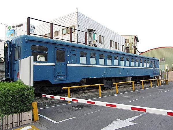 蒸汽火車/柴油飛快車小姐/台灣第一台蒸汽拖拉機 /火車是誰發