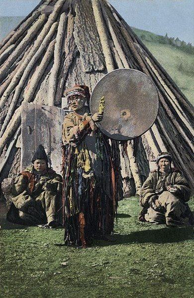 390px-SB_-_Altay_shaman_with_drum