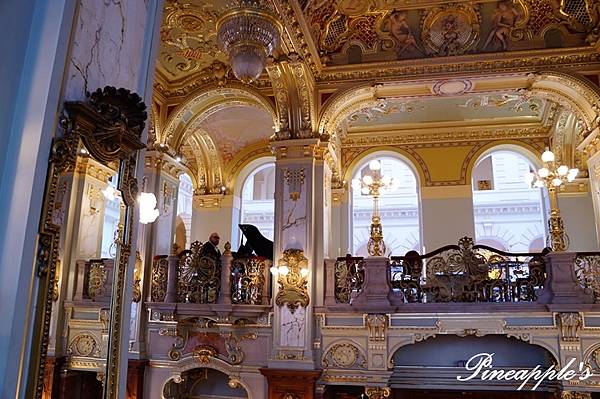 匈牙利世界第一美紐約咖啡廳「New York Kávéház 匈牙利世界第一美紐約咖啡廳「New York Kávéház