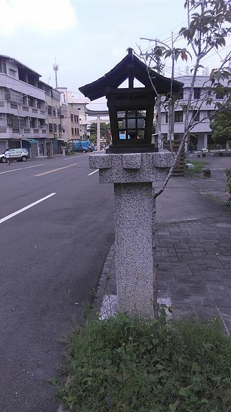 修復的林內神社春日燈