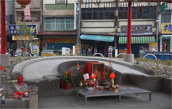 封土為社土地公/高樹榕樘福德祠1738年六堆客家風水型墓塚式