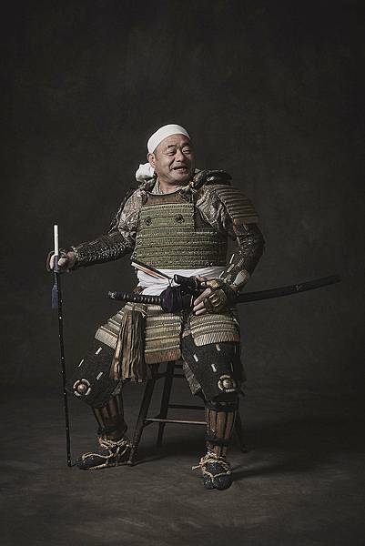 日本武士-武士的後裔繼續保護他們的文化，同時過上他們現在的生