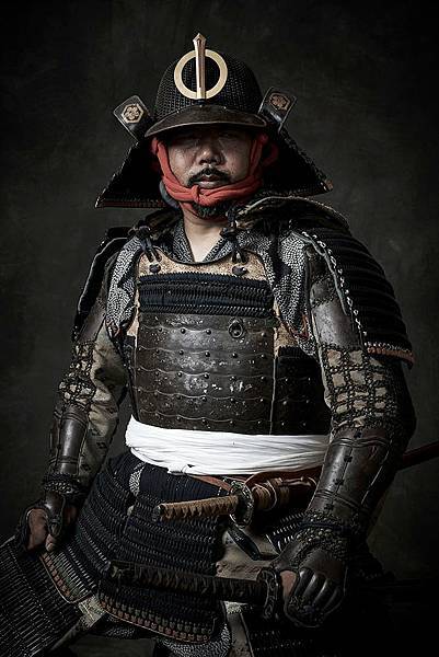 日本武士-武士的後裔繼續保護他們的文化，同時過上他們現在的生