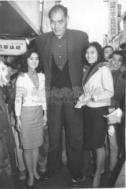 張英武身高220公分最高的台灣人,1980年代之前,「張英武 張英武身高220公分最高的台灣人,1980年代之前,「張英武