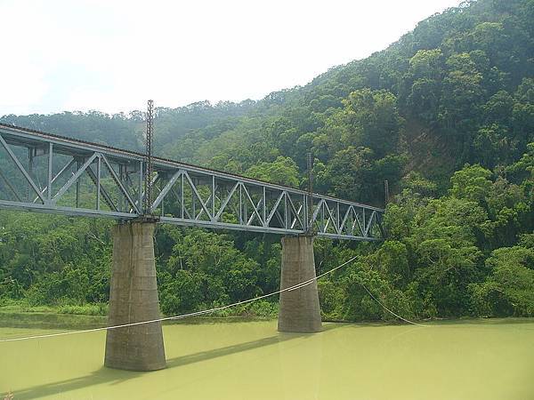 1024px-Old_Mountain_Railway_Taiw