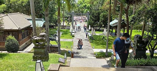 神社の紋章-家徽-台灣神社-臺灣神宮的十四瓣菊台字/在神社還