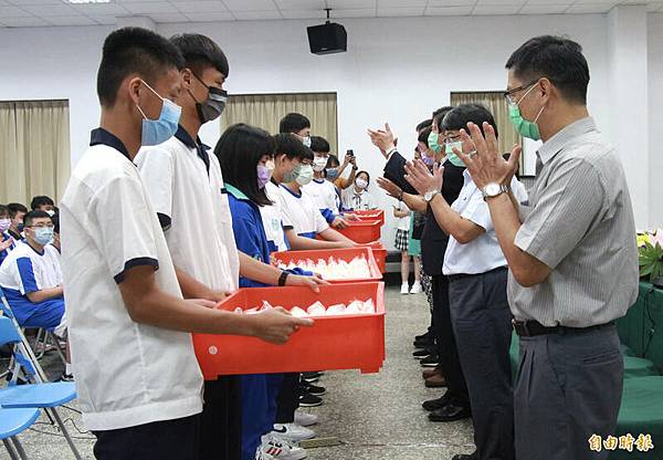 新營南光中學16歲成年禮+於孔廟大成殿前舉辦做16歲成年禮+ 新營南光中學16歲成年禮+於孔廟大成殿前舉辦做16歲成年禮+