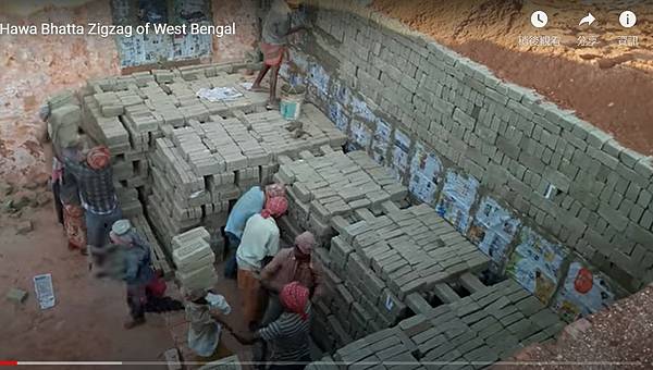 霍夫曼窯/八卦窯/霍夫曼窯環中有兩個氣流。第一,空氣從第一個 霍夫曼窯/八卦窯/霍夫曼窯環中有兩個氣流。第一,空氣從第一個