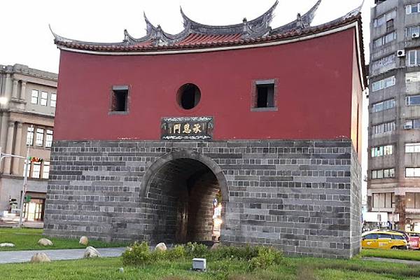 台灣城池1600-1900年間在台灣所建的要塞城郭用最粗略的