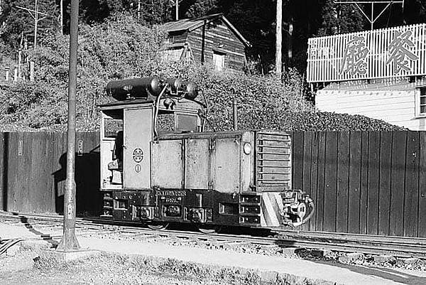 奮起湖車站/1920阿里山火車/110年前清代鋼軌仍在用