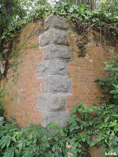 1888年獅球嶺隧道/台灣第一座鐵路隧道,目前唯一僅存的清代