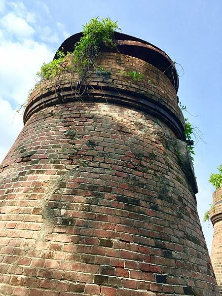 柴山 百年石灰窯-歷史建築/原淺野水泥台灣工場台灣第一個現代