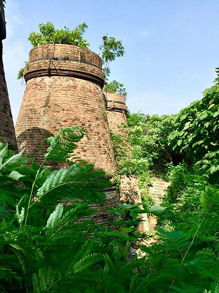 柴山 百年石灰窯-歷史建築/原淺野水泥台灣工場台灣第一個現代